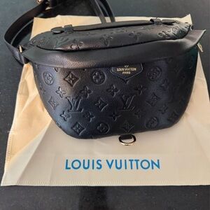 NA Louis Vuitton Black Monogram Women's Bag